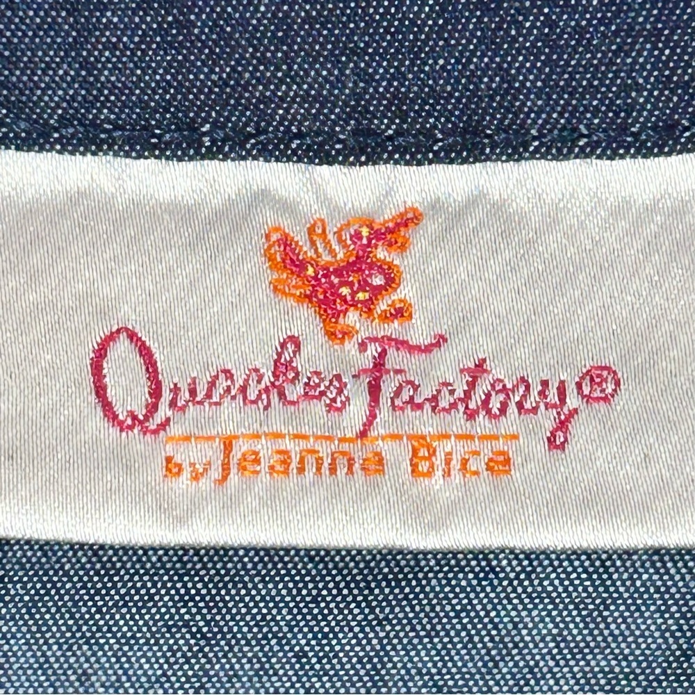 Quacker Factory Navy Lightweight Denim Button Blouse Christmas Embroidery Size M - Picture 2 of 13